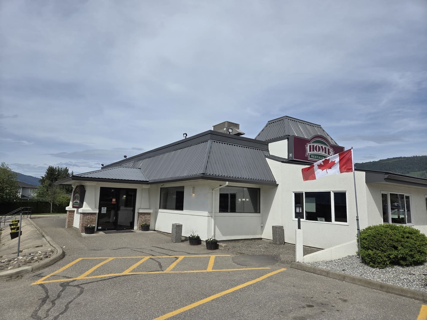 HOME Restaurant - Salmon Arm