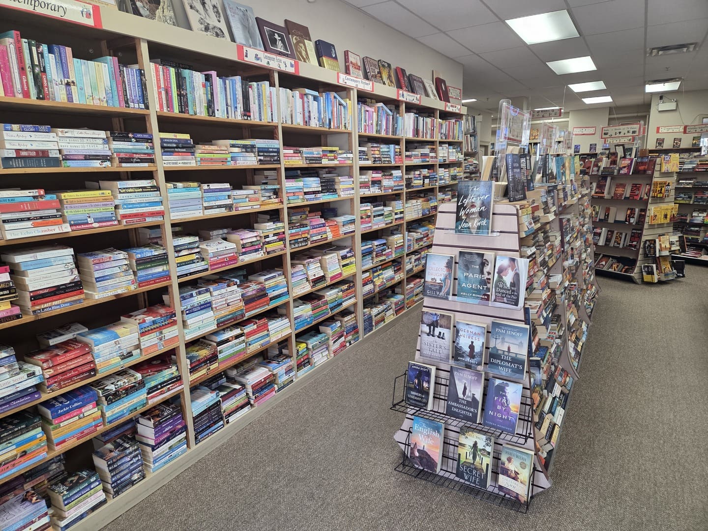 Hidden Gems Bookstore - Salmon Arm