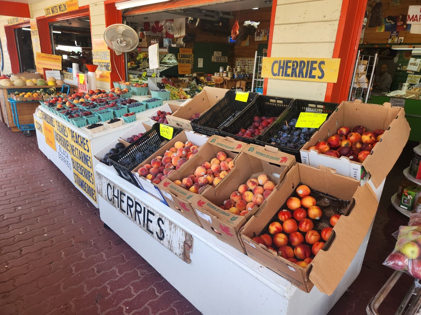 Trout Creek Fruit Stand