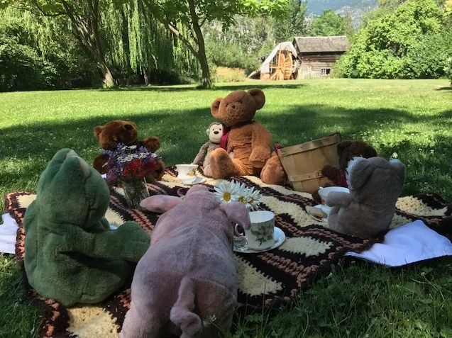 Teddy Bears' Picnic - Keremeos