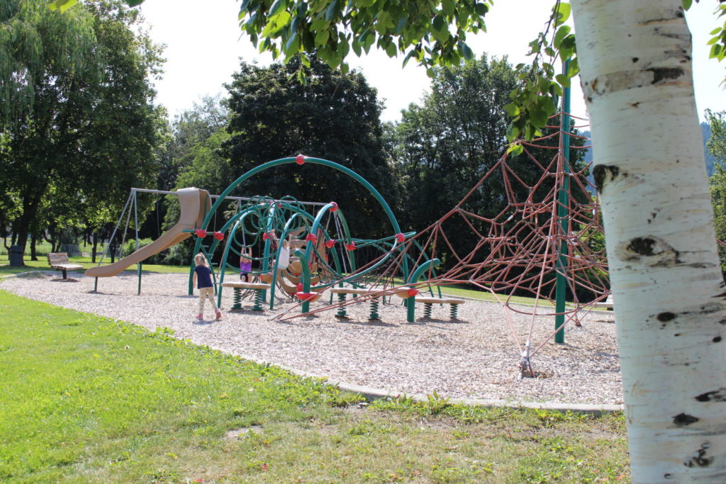 Creekside Park Playground, Coldstream