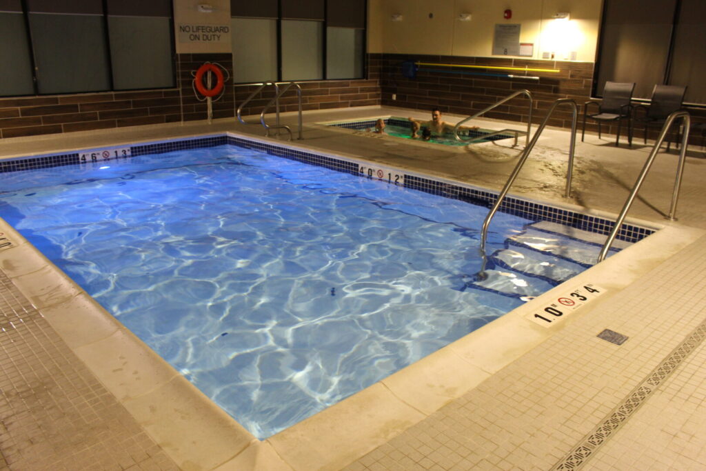 Fairfield by Marriott Penticton - Pool and Hot Tub