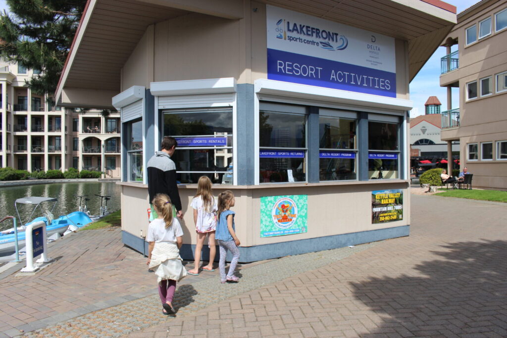 Lakefront Sports Centre - Resort Activities