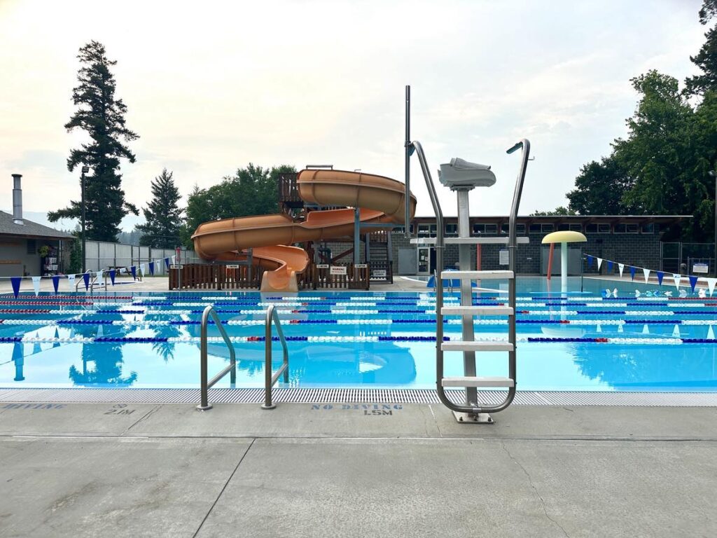 Armstrong Outdoor Pool