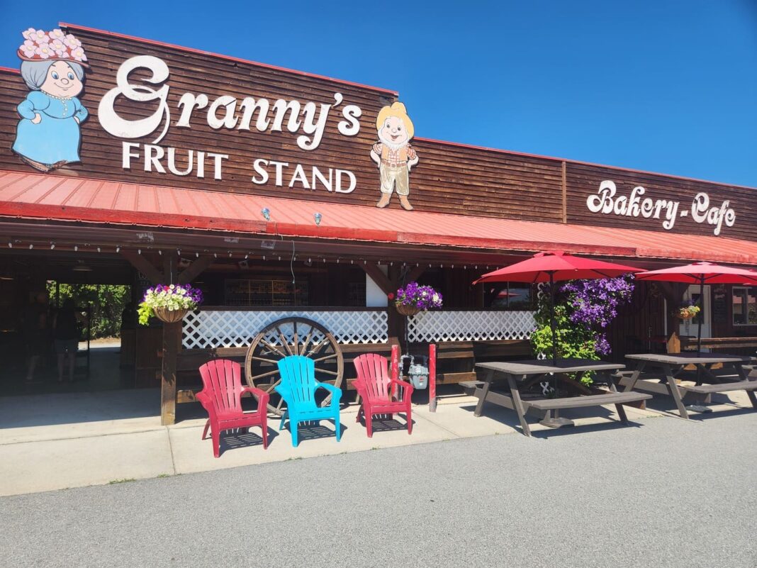 Granny’s Fruit Stand, Bakery & Café Granny’s Fruit Stand, Bakery & Café