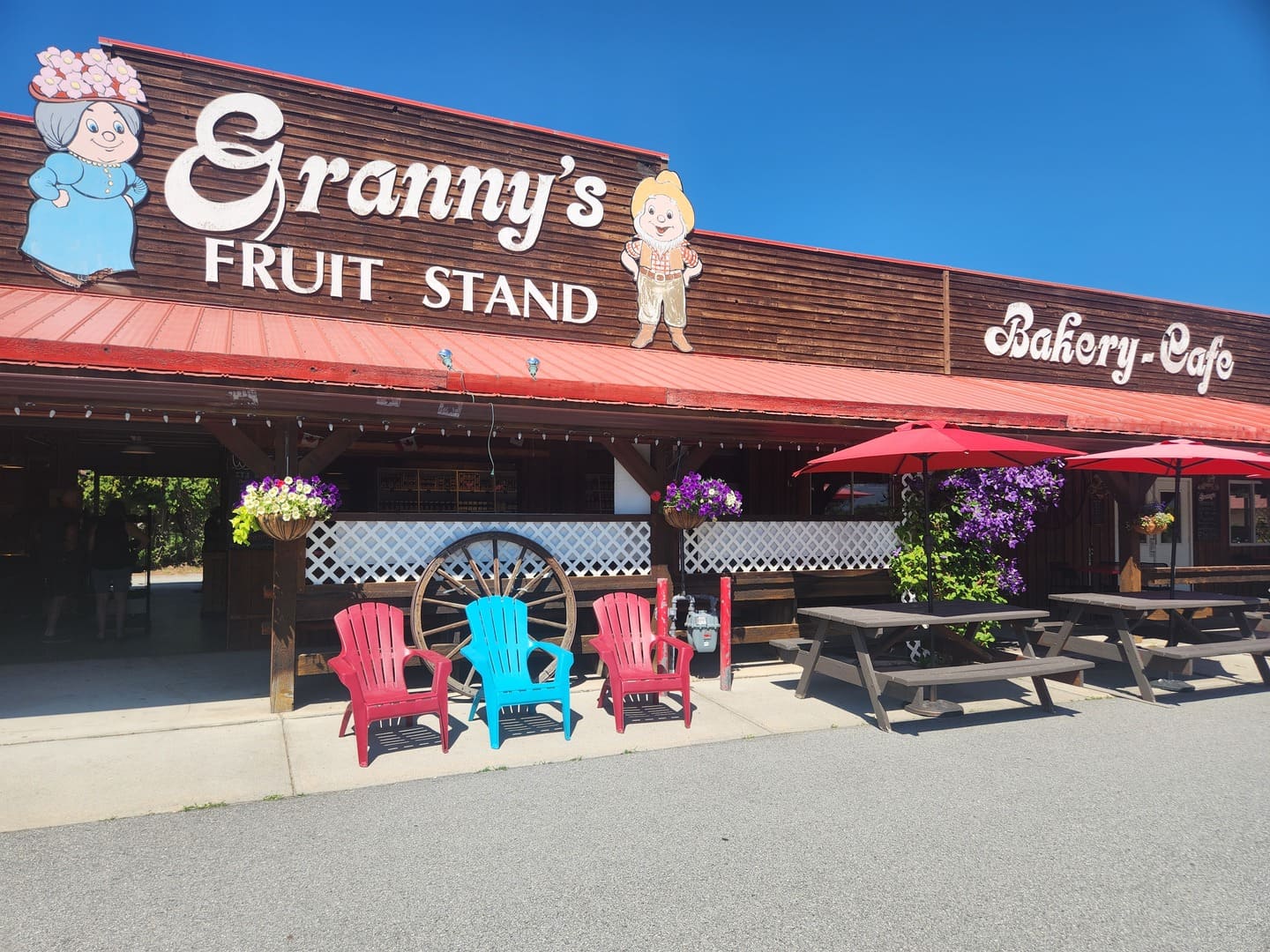 Granny’s Fruit Stand, Bakery & Café Granny’s Fruit Stand, Bakery & Café