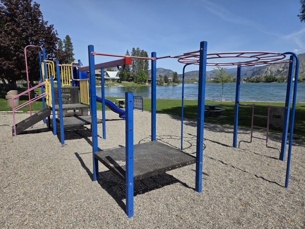Rotary Park and Beach - Oliver