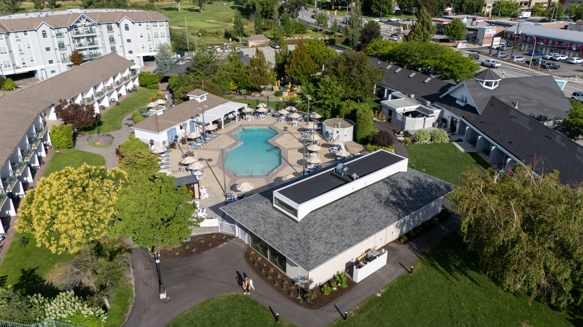 Balcomo Pool + Wellness Centre