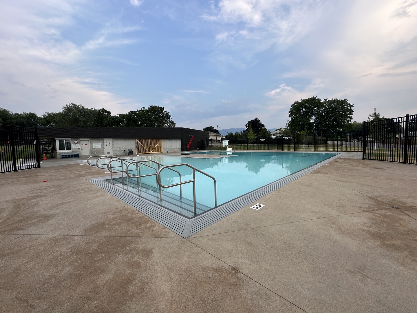 Lakeview Wading Pool, Vernon