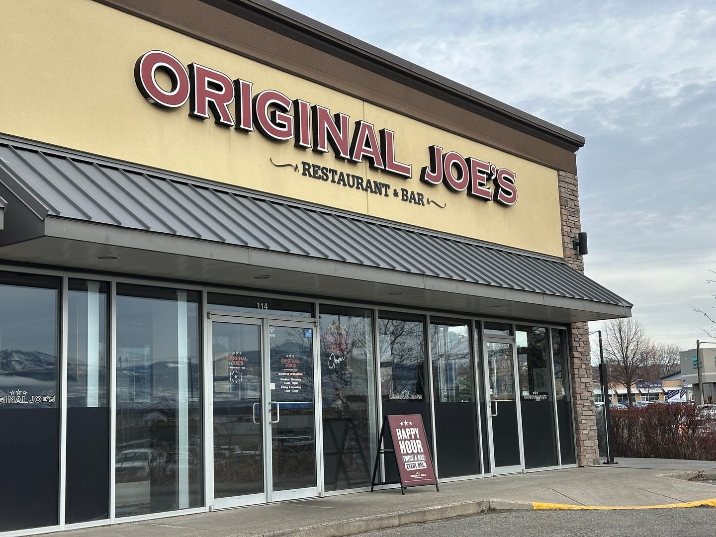 Original Joe's - West Kelowna