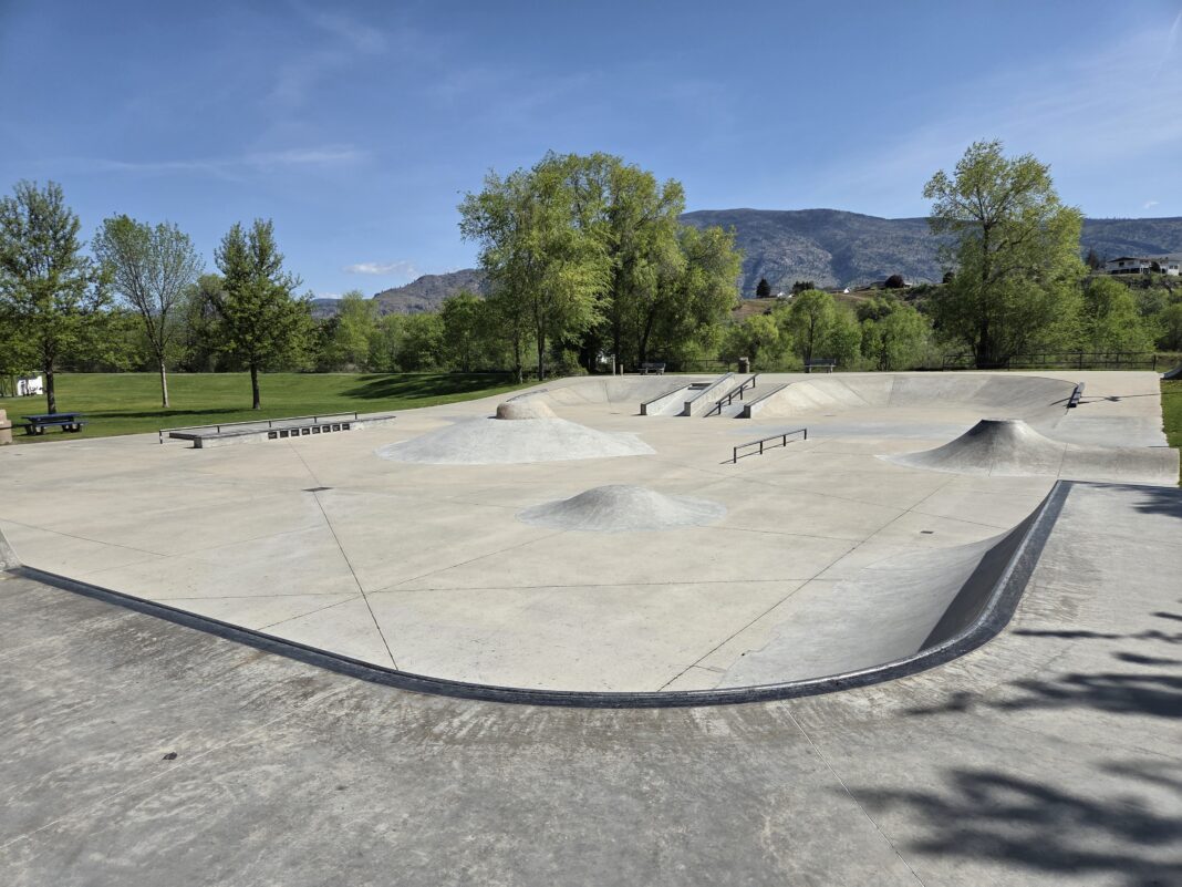 Oliver Small Wheels Skate Park