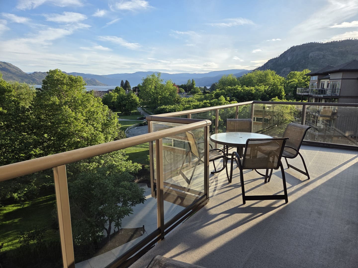 The Cove Lakeside Resort - Balcony