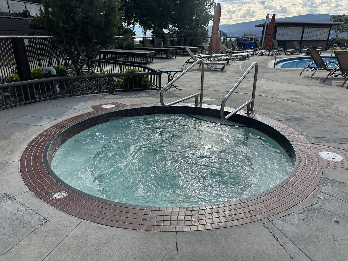 The Cove Lakeside Resort - Hot Tub