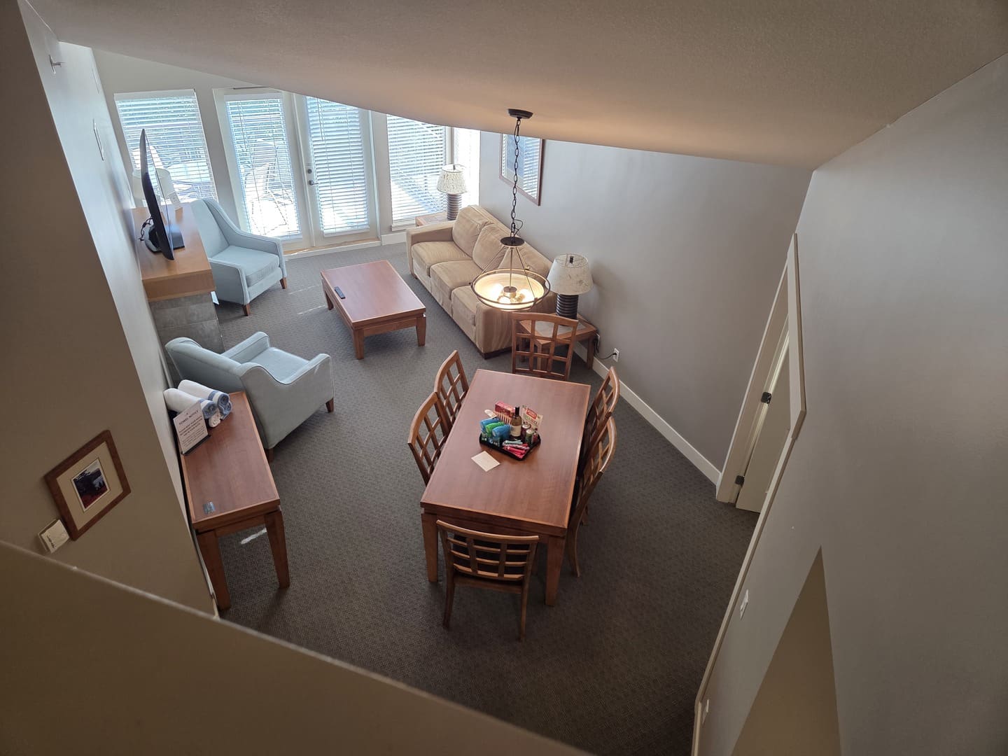 The Cove Lakeside Resort - Living Room