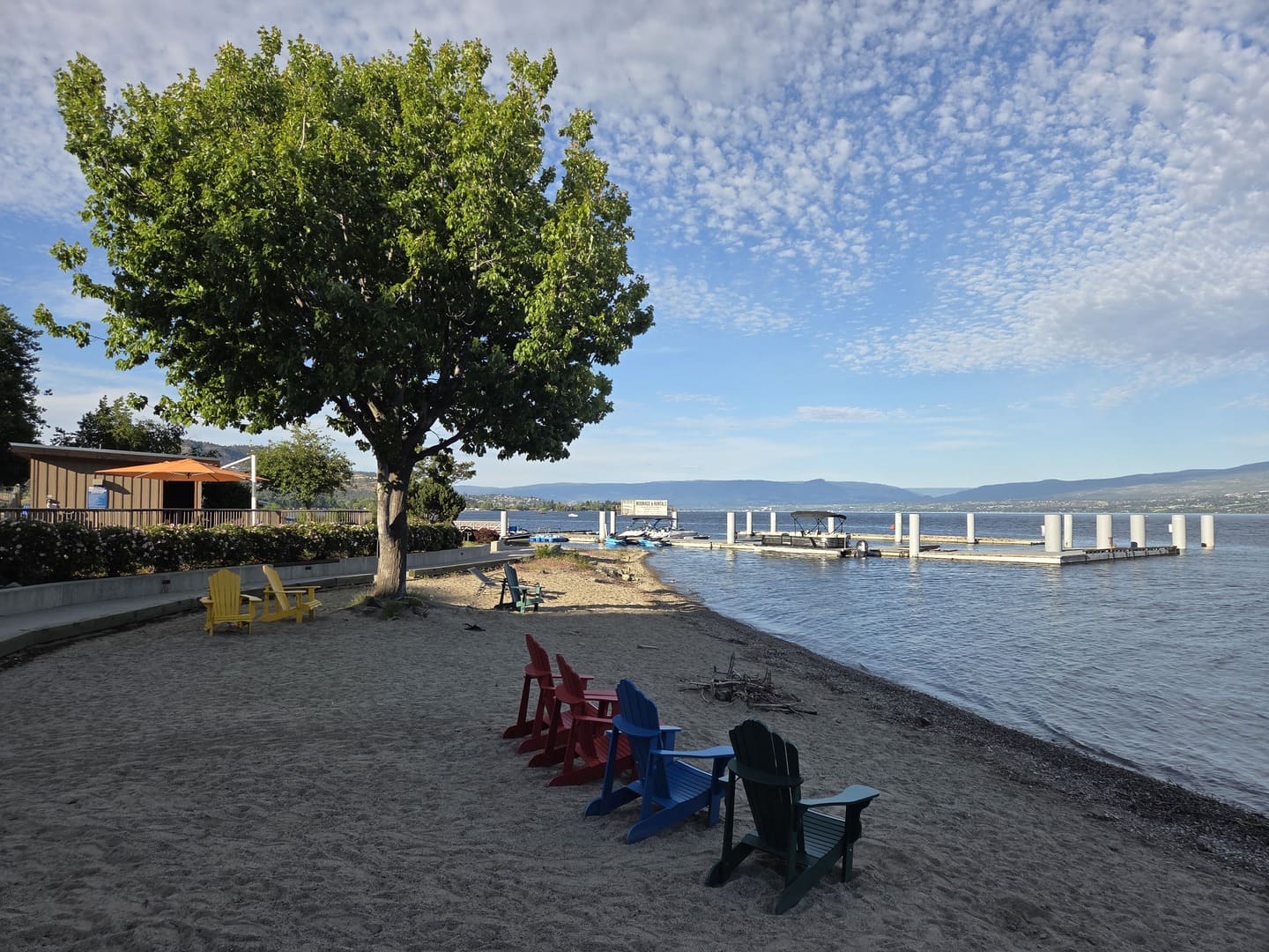 The Cove Lakeside Resort - Private Beach